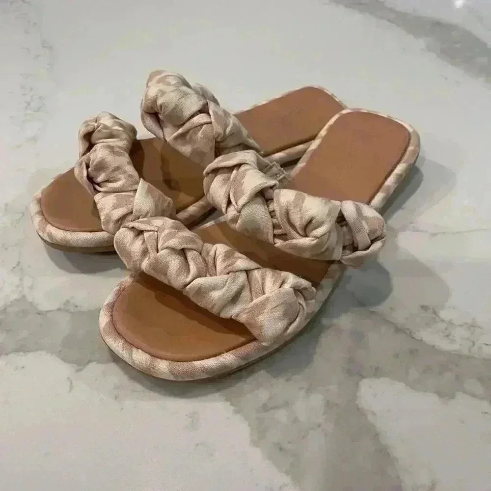 Universal Thread Meg Knotted Slide Sandals Almond Brown Women’s Size 6